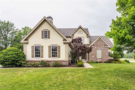 9132 Stonington Place Zionsville, IN 46077