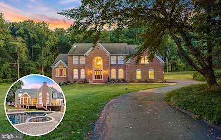 13510 Golden Corn Dr Highland, MD 20777