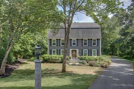 28 Stage Coach Road North Andover, MA 01845