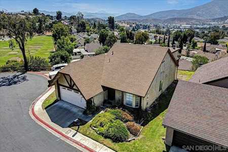 3025 Highlands Way Spring Valley, CA 91977