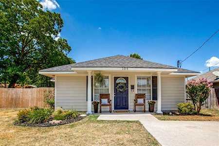 104 W White Avenue Mckinney, TX 75069