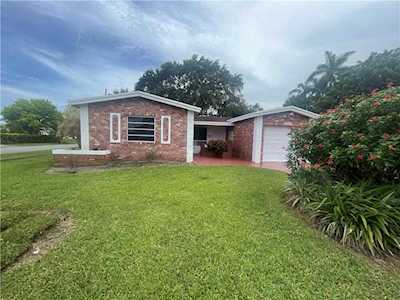 3500 NW 37th St Lauderdale Lakes, FL 33309