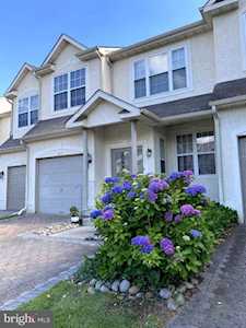 47 Heron Pointe Ct Marlton, NJ 08053