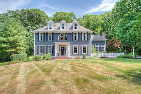 44 Presidential Drive Southborough, MA 01772