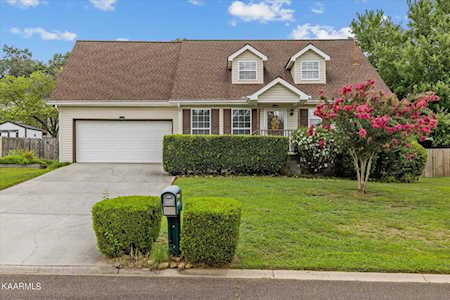 4207 Peacock Way Knoxville, TN 37914