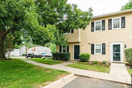 6114 Heath Ridge Ct Charlotte, NC 28210