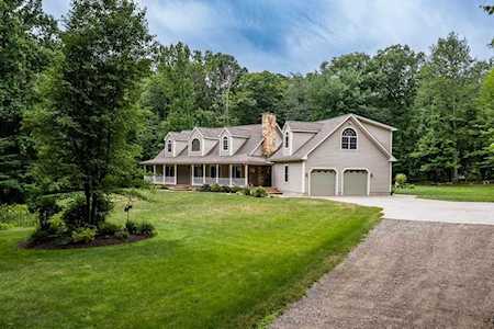 69 Crooked Ledge Rd Southampton, MA 01073