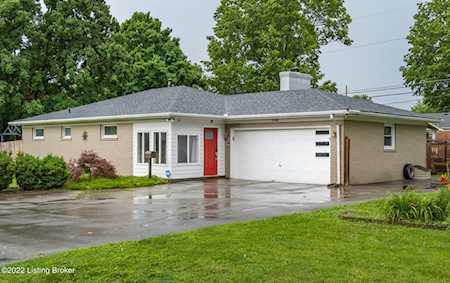 2500 Goldsmith Ln Louisville, KY 40218