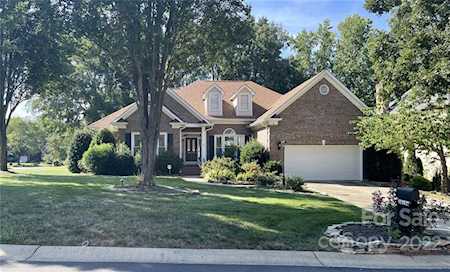 10194 Willow Rock Dr Charlotte, NC 28277
