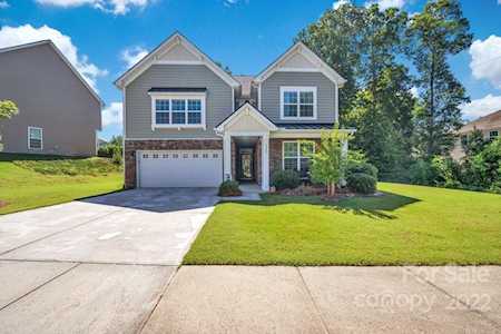 9237 Perseverance Dr Harrisburg, NC 28075
