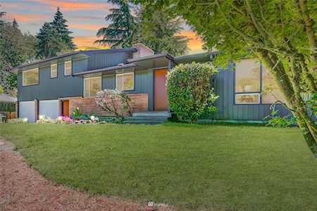 11605 SE 45th Place Bellevue, WA 98006