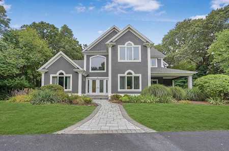15 Dorman Dr Seekonk, MA 02771