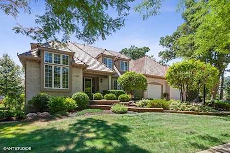 1390 Tall Oaks Dr Carol Stream, IL 60188