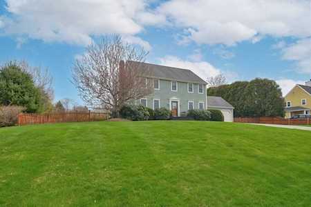 28 Skye Line Dr Sutton, MA 01590