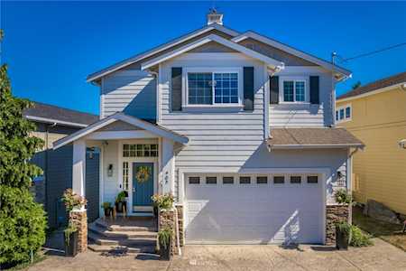 405 Wana Wana Place NE Tacoma, WA 98422