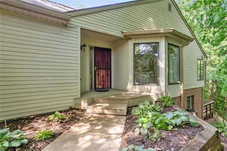 1736 Creekside Ln Carmel, IN 46032