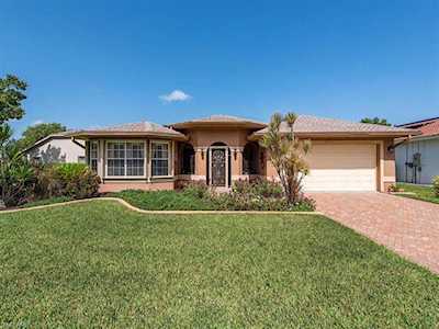 2039 Piccadilly Circus Naples, FL 34112