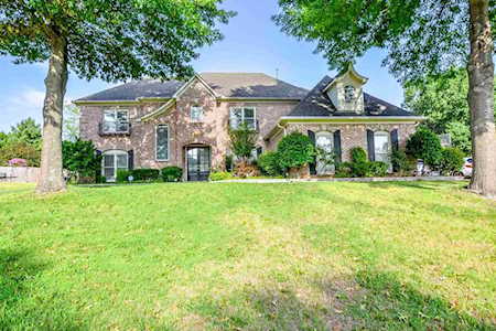 1519 Grand Cypress Dr Collierville, TN 38017