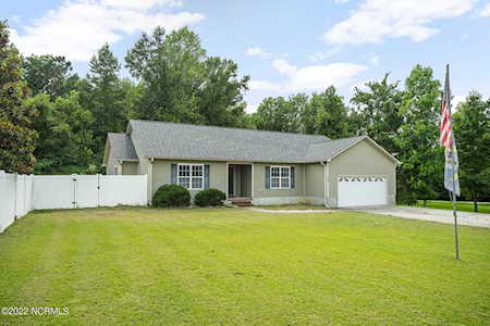 1832 Haw Branch Road Beulaville, NC 28518