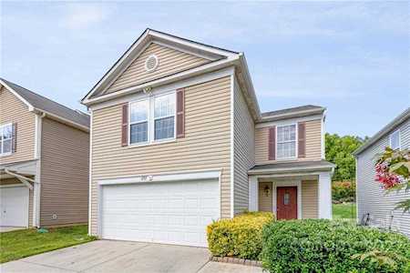 6153 Salamander Run Ln Charlotte, NC 28215