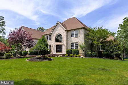 17 Winslow Homer Way Marlton, NJ 08053