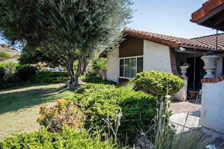 1384 Hempden Ct El Cajon, CA 92020