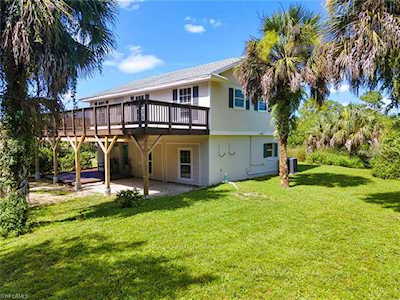 3930 SE 26th Ave Naples, FL 34117