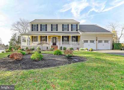 10105 Bracken Dr Ellicott City, MD 21042