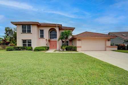 6683 Lake Loran Way Lake Worth, FL 33467