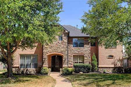 300 Eagles Court Trophy Club, TX 76262