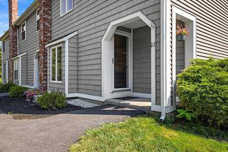 22 Downing Ct Exeter, NH 03833