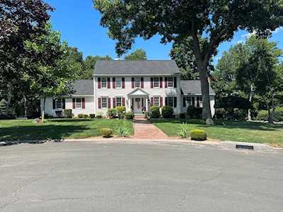 145 Tipperary Drive Northbridge, MA 01588