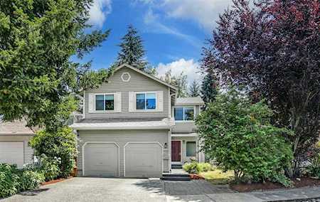 2057 SE 8th Place Renton, WA 98055