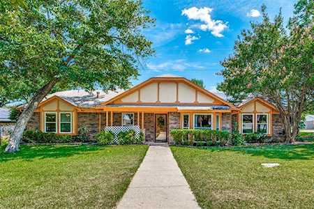 3000 Magnolia Lane Bedford, TX 76021