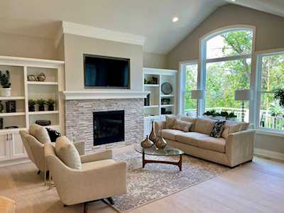 17079 Kerrick Court Lakeville, MN 55044