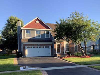 1575 Stockton Ln Crystal Lake, IL 60014