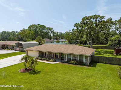 242 Blakeley Fleming Island, FL 32003