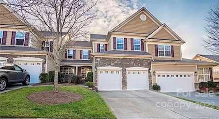 1062 Silver Gull Dr Tega Cay, SC 29708