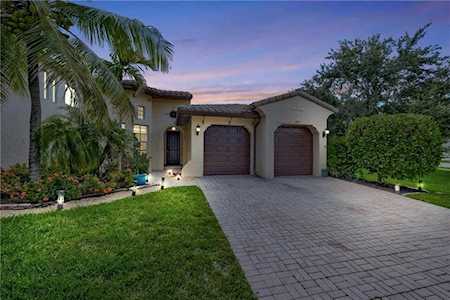 8061 NW 125 Ter Parkland, FL 33076
