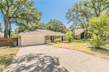 808 Lake Forest Court Grapevine, TX 76051