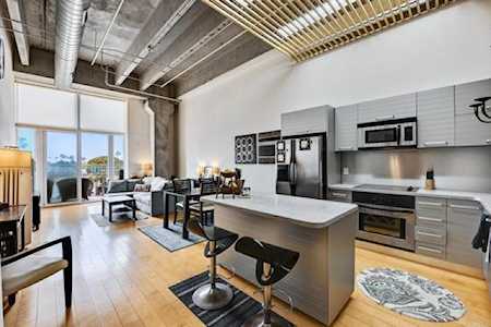 550 Seagaze Drive #18 Oceanside, CA 92054