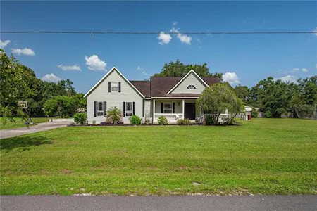 3808 Ancient Oaks Trl Plant City, FL 33565