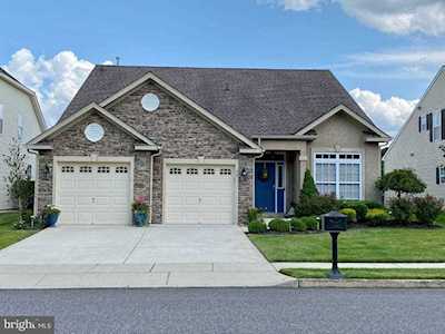 33 Cottage Gate Circle Sewell, NJ 08080