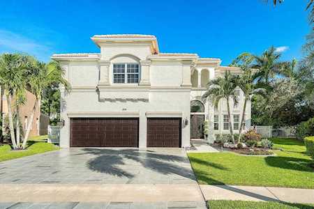 2116 Bellcrest Court Royal Palm Beach, FL 33411