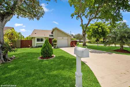 3885 NW 73rd Terrace Coral Springs, FL 33065