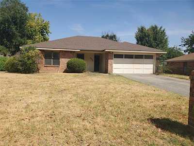 2820 Roundup Trail Grapevine, TX 76051