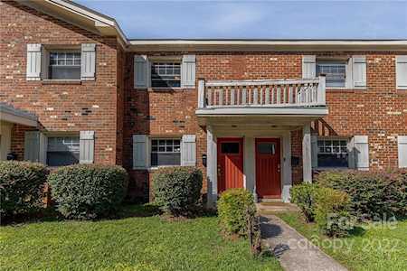 1207 Green Oaks Ln Charlotte, NC 28205
