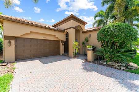 9517 Via Elegante Wellington, FL 33411