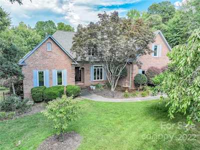 4704 Straw Ct Harrisburg, NC 28075