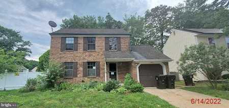 10 Leanne Dr Sicklerville, NJ 08081